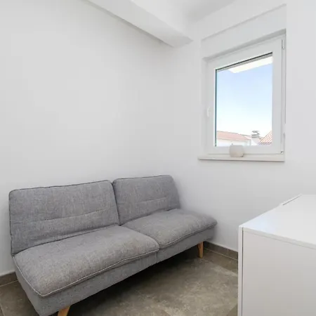 Apartment Benmi *